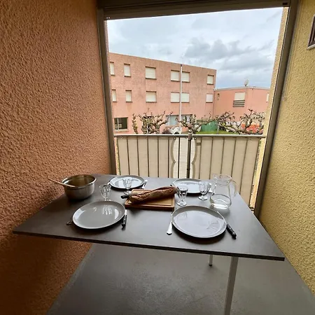 Senillades A Pierre La Apartment